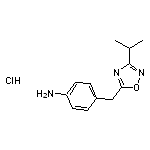 4-{[3-(propan-2-yl)-1,2,4-oxadiazol-5-yl]methyl}aniline hydrochloride