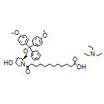 Triethylamine 12-[(2S,4R)-2-[[Bis(4-methoxyphenyl)(phenyl)methoxy]methyl]-4-hydroxy-1-pyrrolidinyl]-12-oxododecanoic Acid