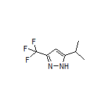 5-Isopropyl-3-(trifluoromethyl)-1H-pyrazole